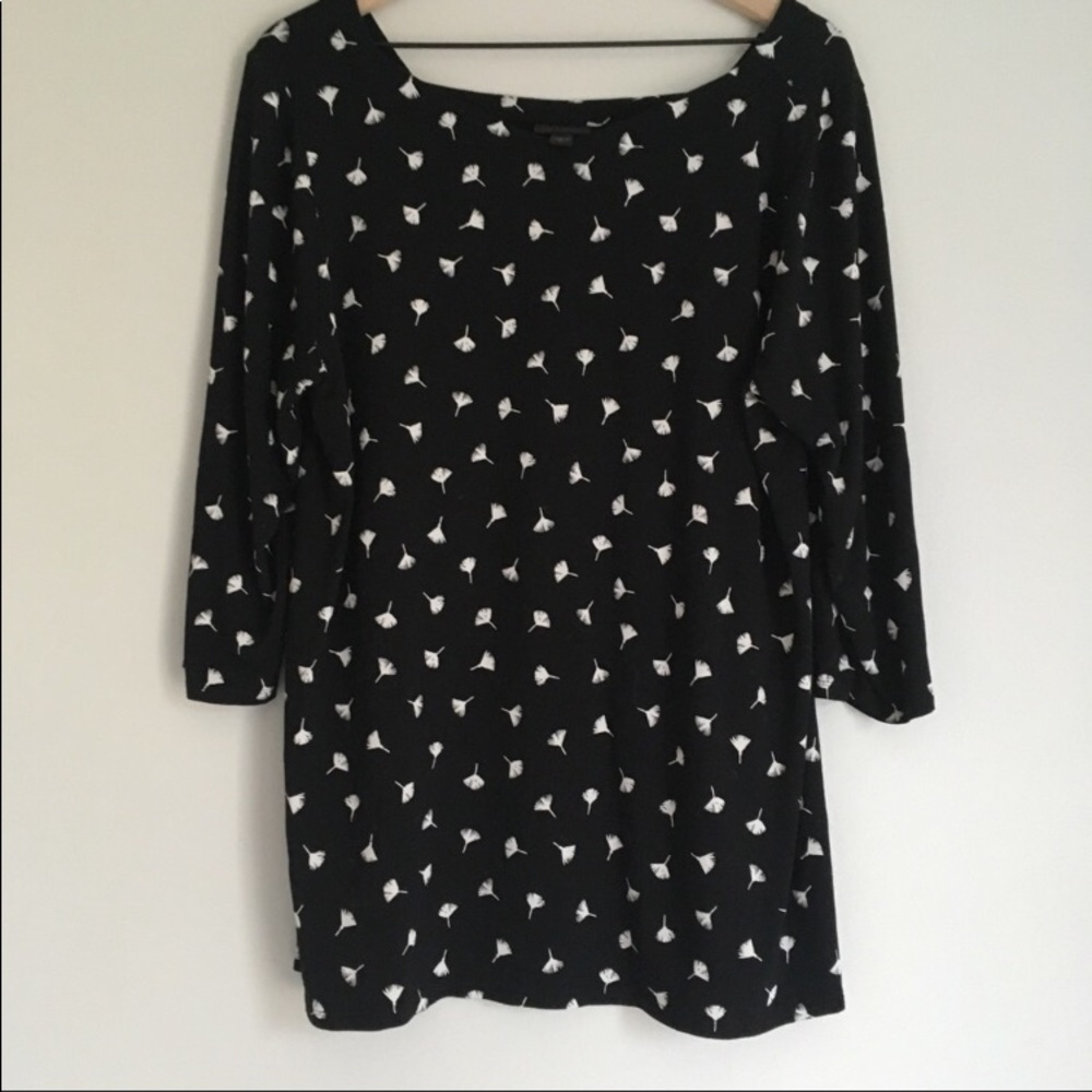 J.Jill top black with feather design .